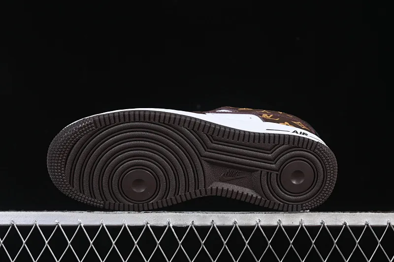 All categories Nk Air Force 1 Air Force series Nk Air Force 1 Low Air Force low top Nike Air Force 1'07 Low LV joint classic white brown Air Force 1 low top casual sneakers CZ3986-004